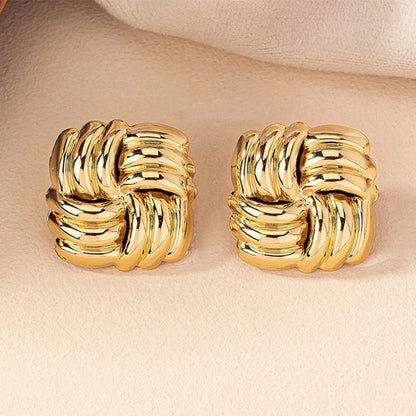 Sari earrings - 𝘽𝙖𝙨𝙞𝙘 𝙇𝙞𝙣𝙚