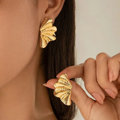 Shell earrings